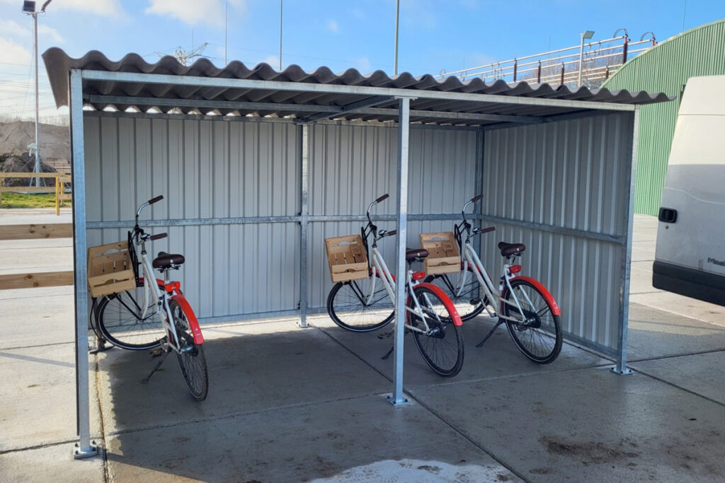 Stalen fietsenhok laten plaatsen
