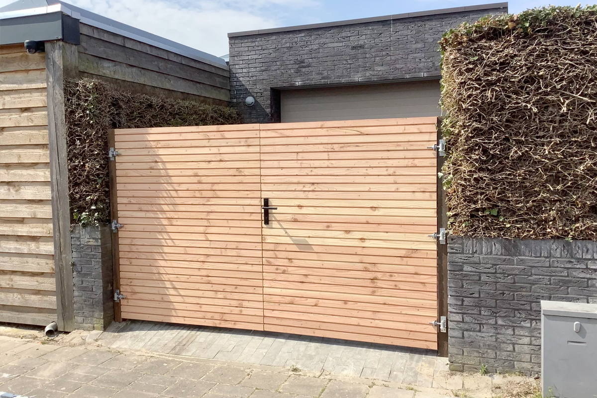 Houten tuinpoort op maat