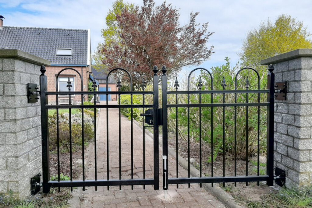 Poorten laten plaatsen