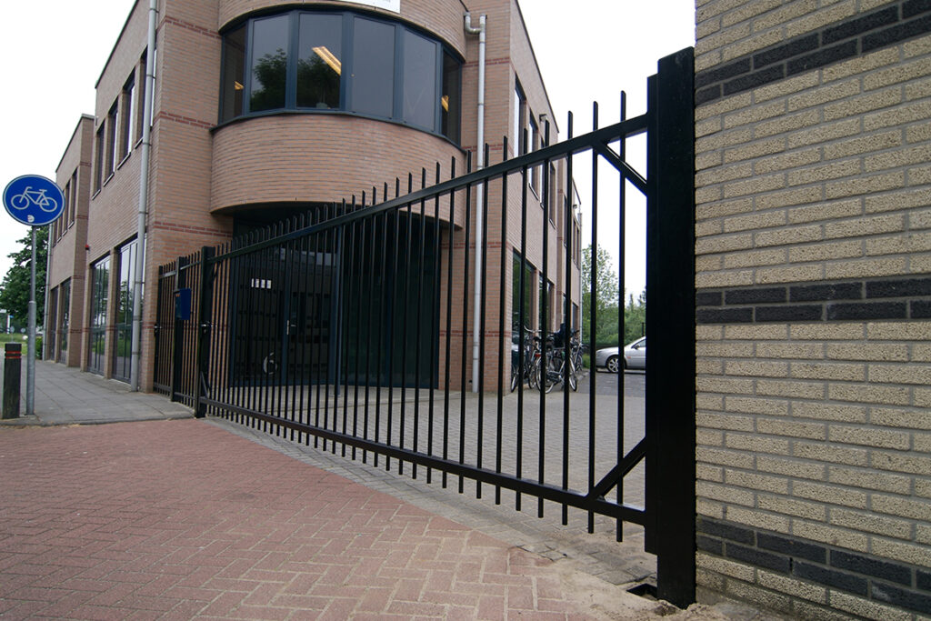Spijlenhekwerk laten installeren