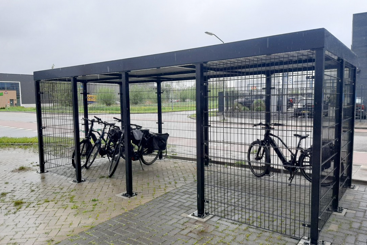 Fietsenhok in Marknesse